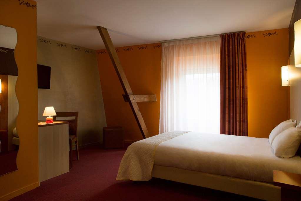 Brit Hotel Le Lion D'Or Chinon Ruang foto